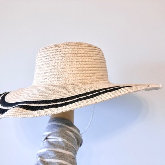 Beach Hat/ Straw Hat - Picture 4 of 6